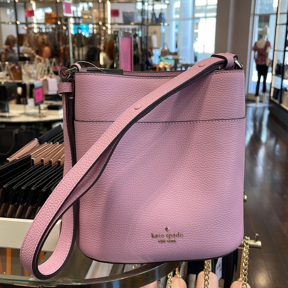 Kate Spade Leila small bucket bag color: quartz pink
NWT - Picture 16 of 16